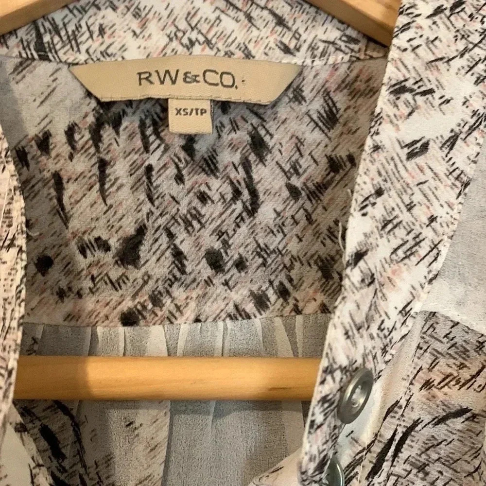 RW&Co XS - Picture 3 of 8